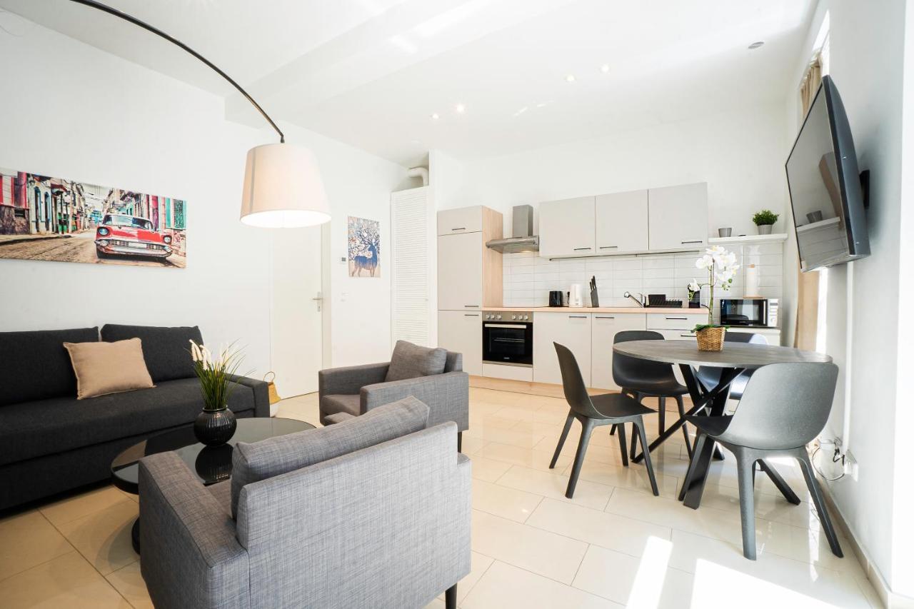 Chic Newly-Renovated Apartment Steps From Subway In Vienna'S Hernals District ภายนอก รูปภาพ