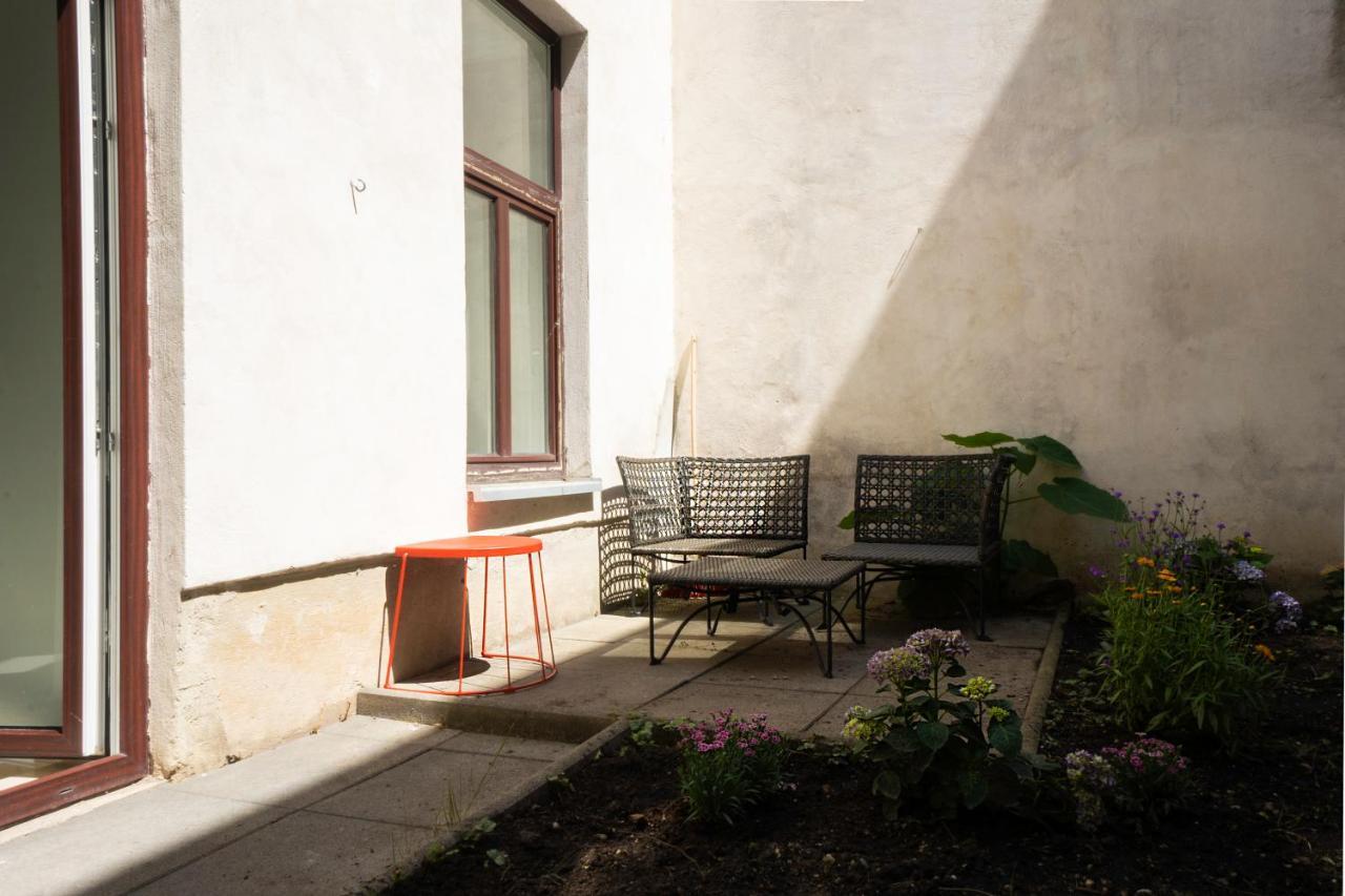 Chic Newly-Renovated Apartment Steps From Subway In Vienna'S Hernals District ภายนอก รูปภาพ