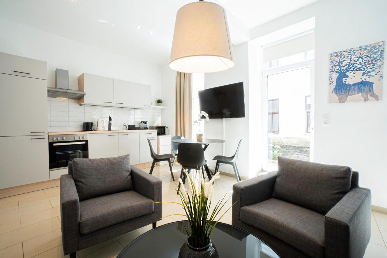 Chic Newly-Renovated Apartment Steps From Subway In Vienna'S Hernals District ภายนอก รูปภาพ